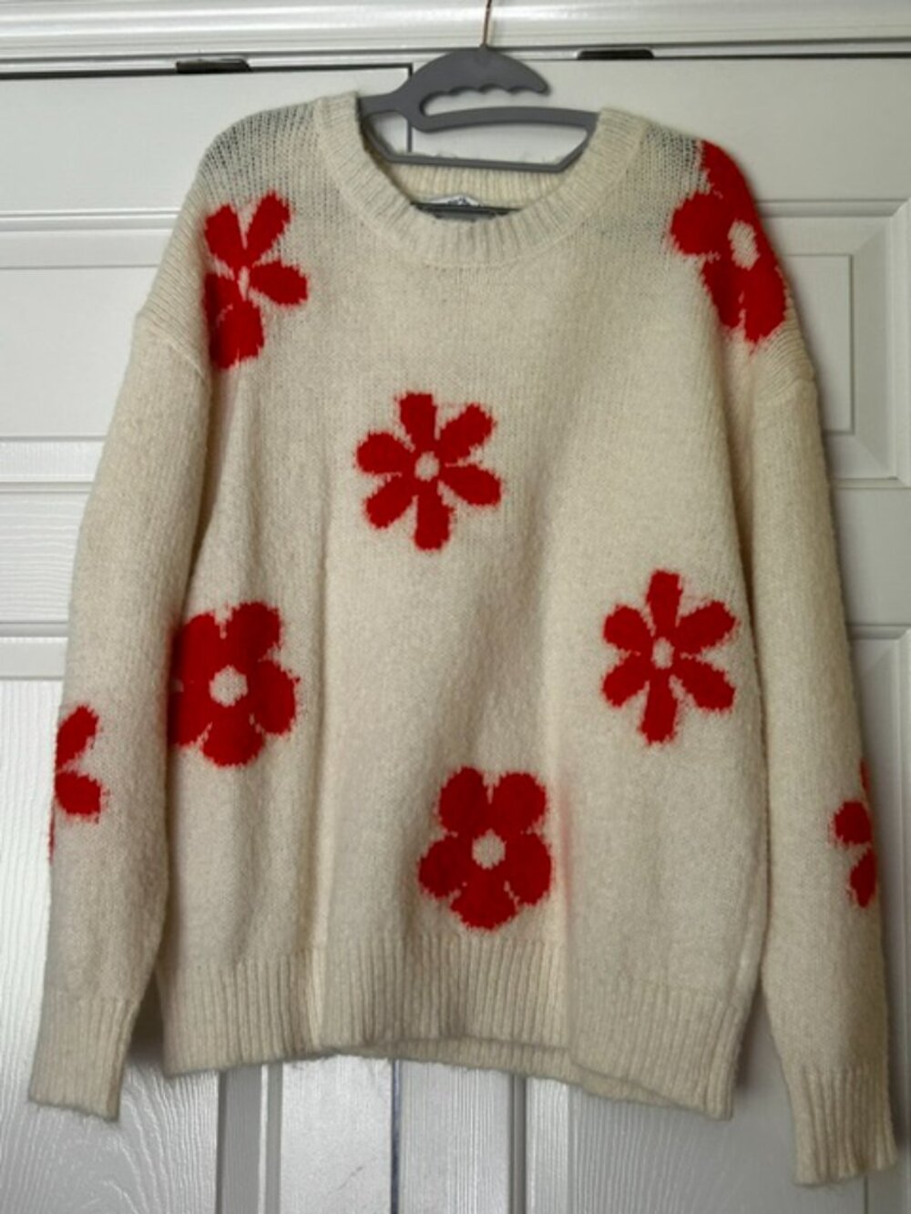 Staccato Ivory Sweater with Orange Flowers L Super Soft